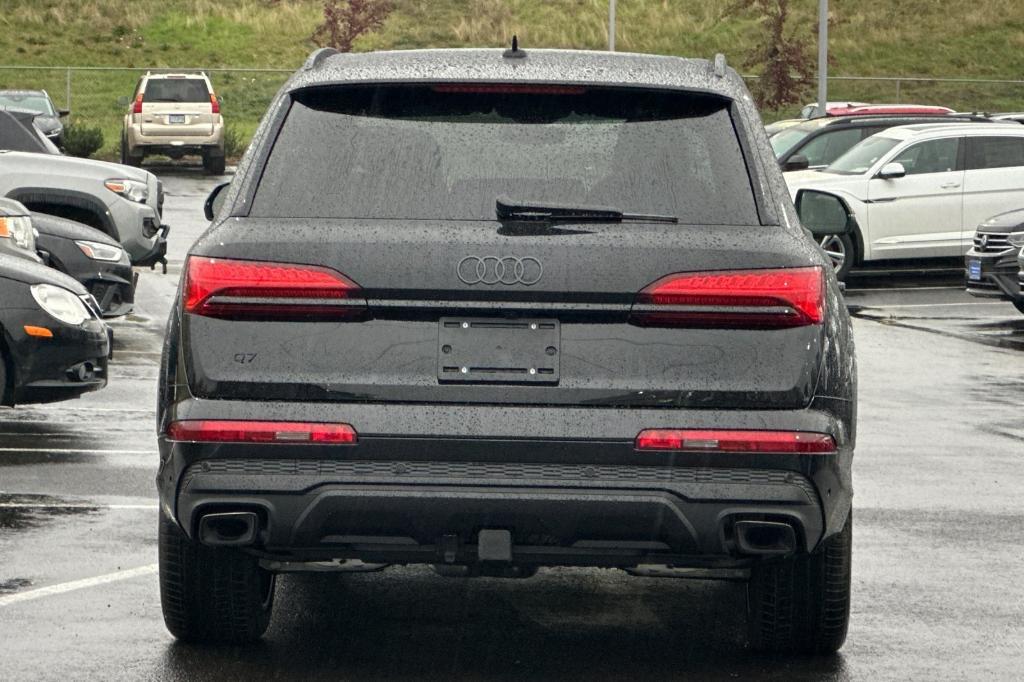 new 2025 Audi Q7 car, priced at $72,840