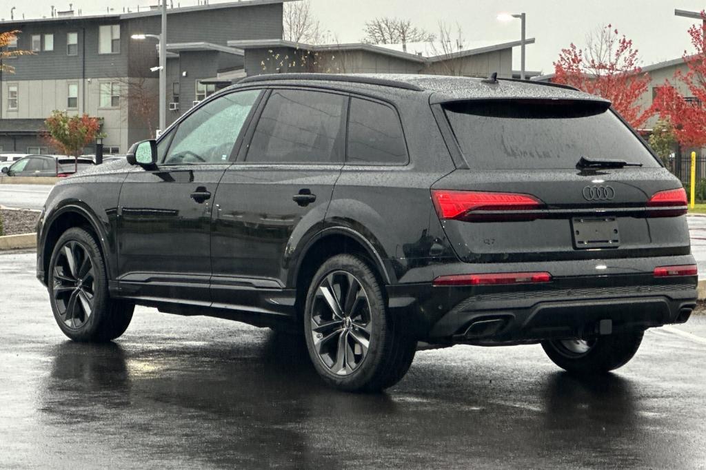 new 2025 Audi Q7 car, priced at $72,840