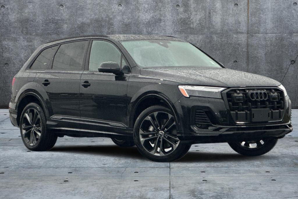 new 2025 Audi Q7 car, priced at $72,840