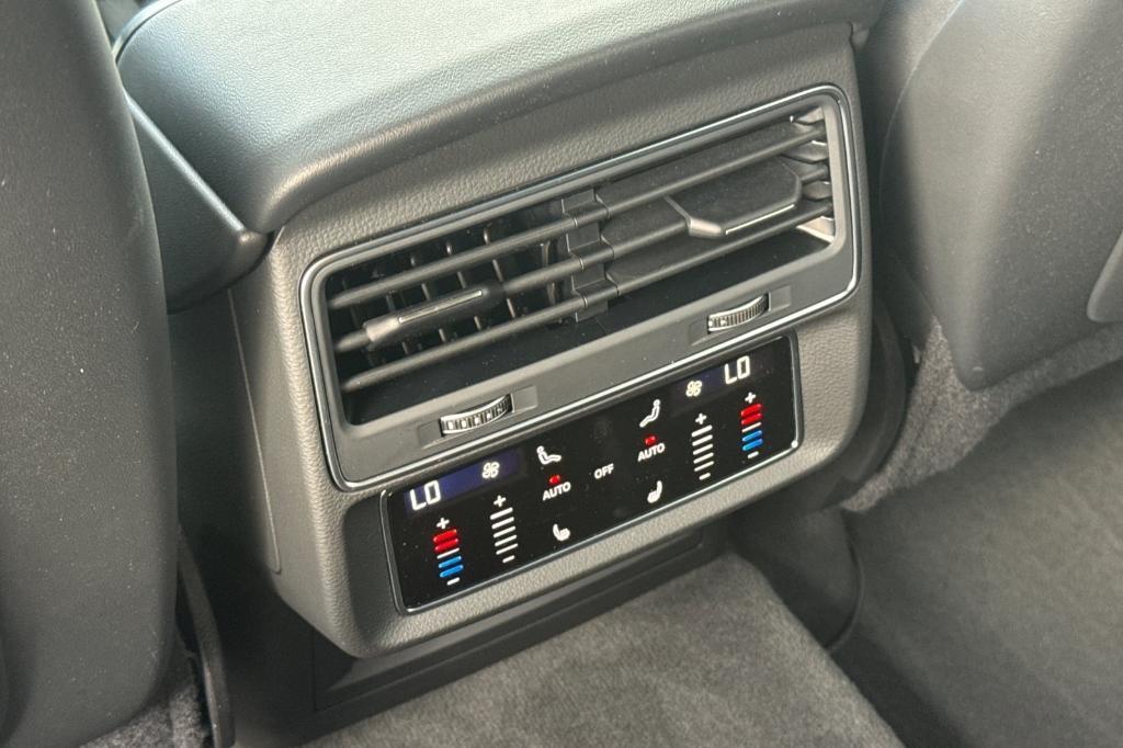 used 2023 Audi Q7 car, priced at $41,999
