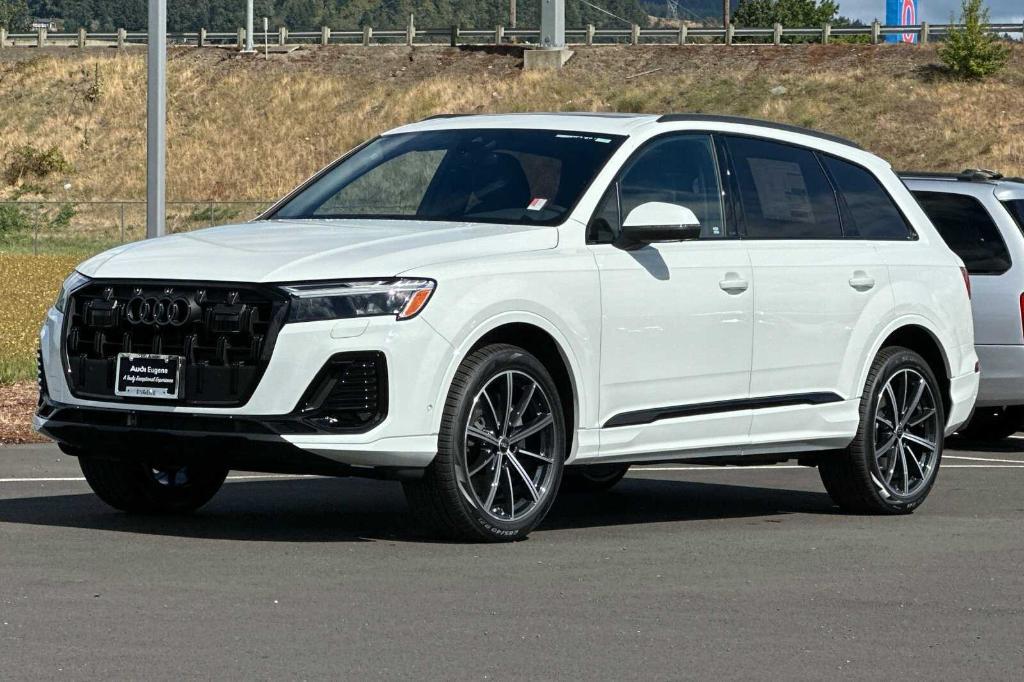 new 2025 Audi Q7 car, priced at $68,029