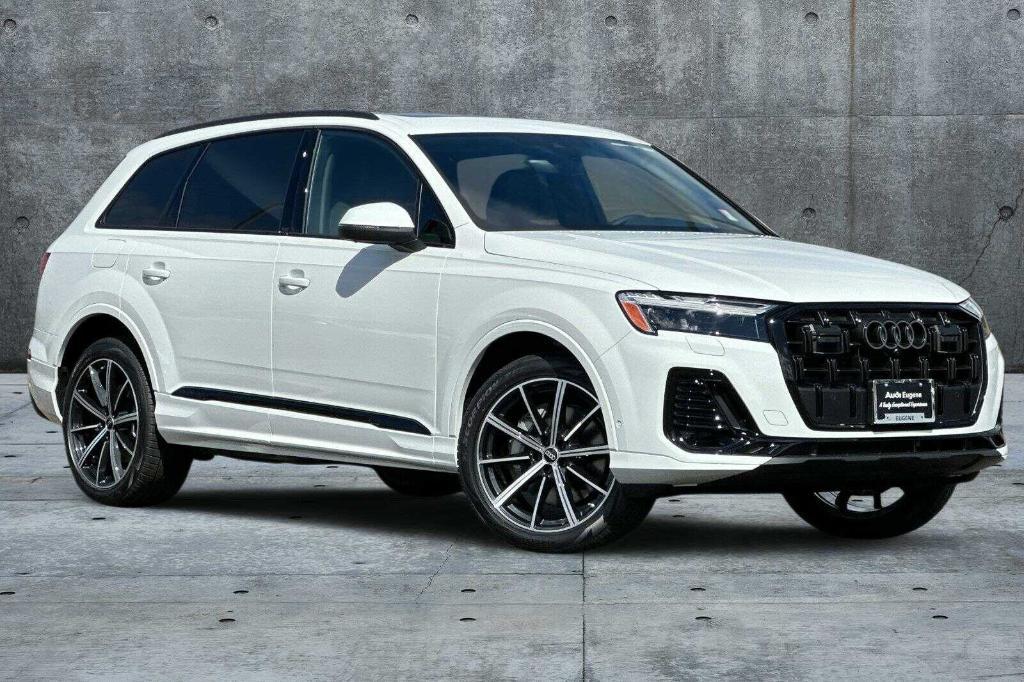 new 2025 Audi Q7 car, priced at $68,029