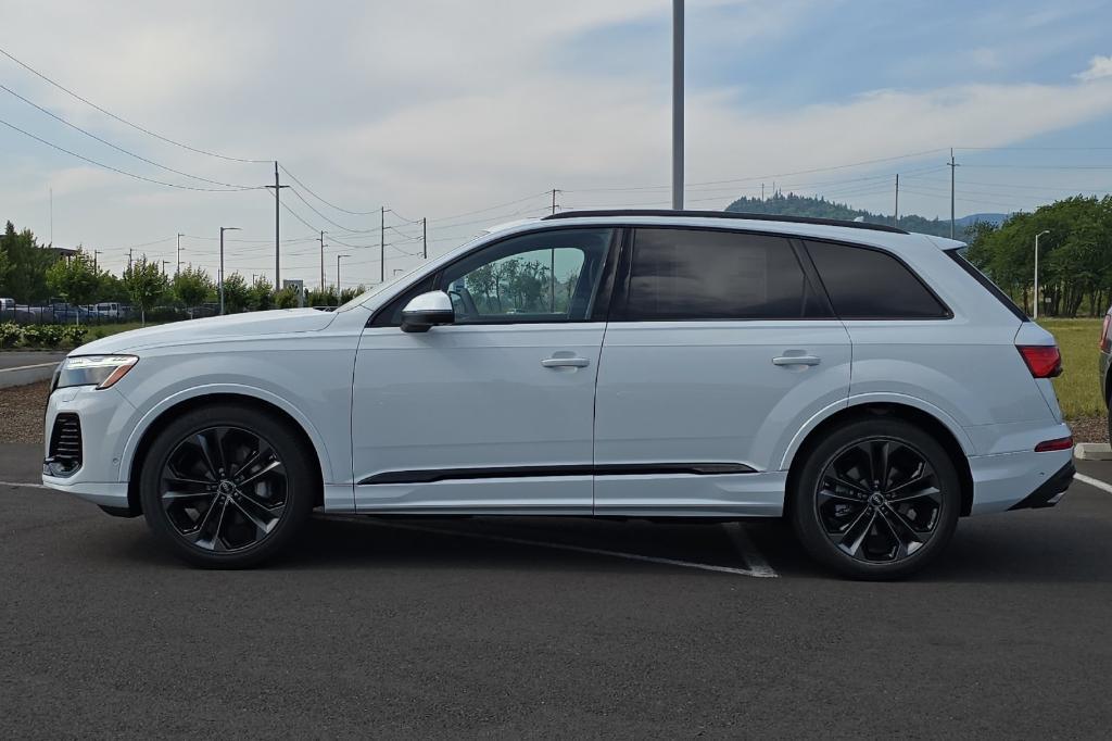 new 2025 Audi Q7 car, priced at $85,900
