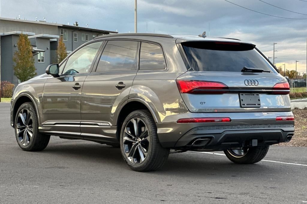 new 2025 Audi Q7 car, priced at $72,840