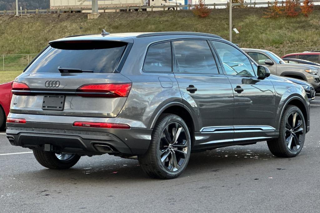 new 2025 Audi Q7 car, priced at $72,840