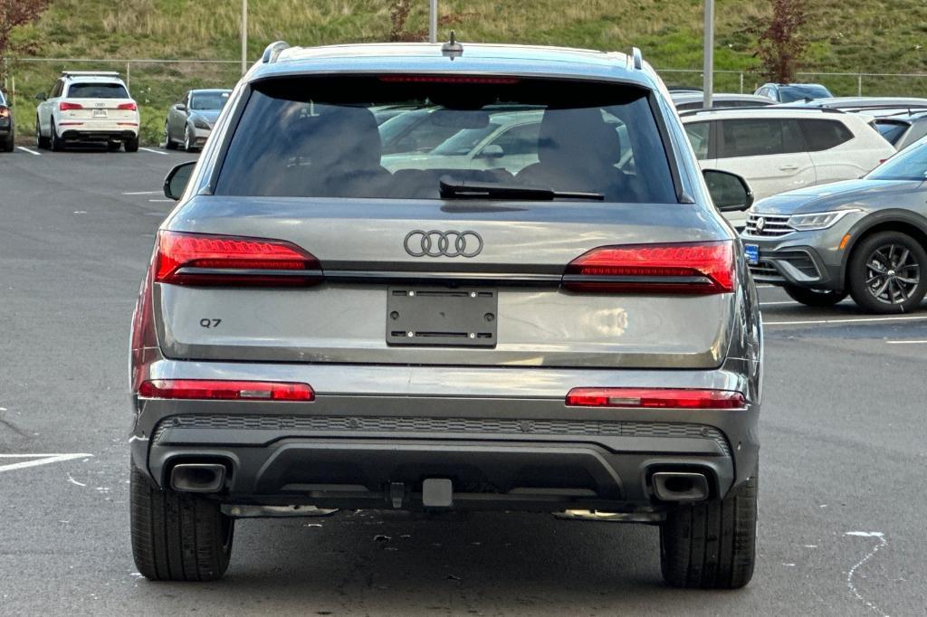 new 2025 Audi Q7 car, priced at $72,840