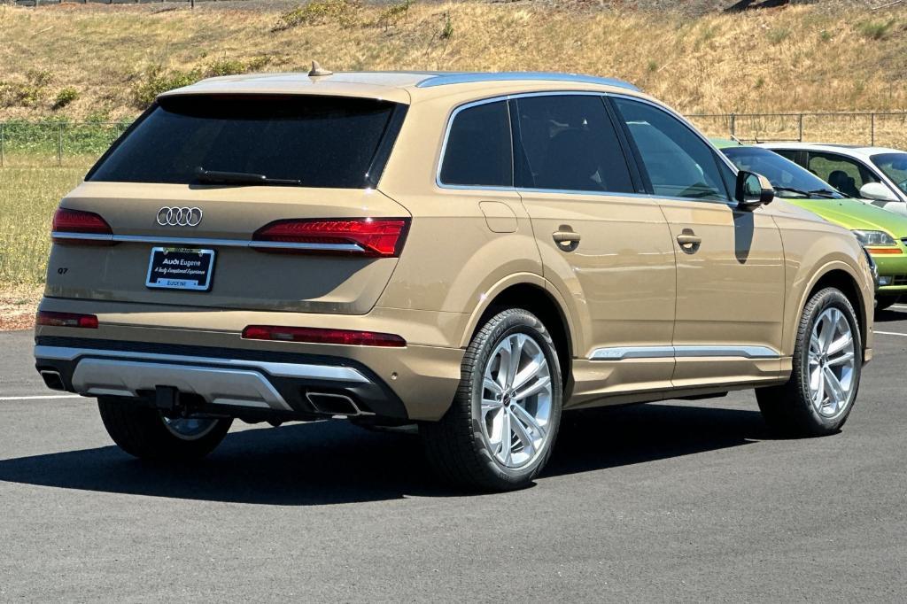 new 2025 Audi Q7 car, priced at $67,462