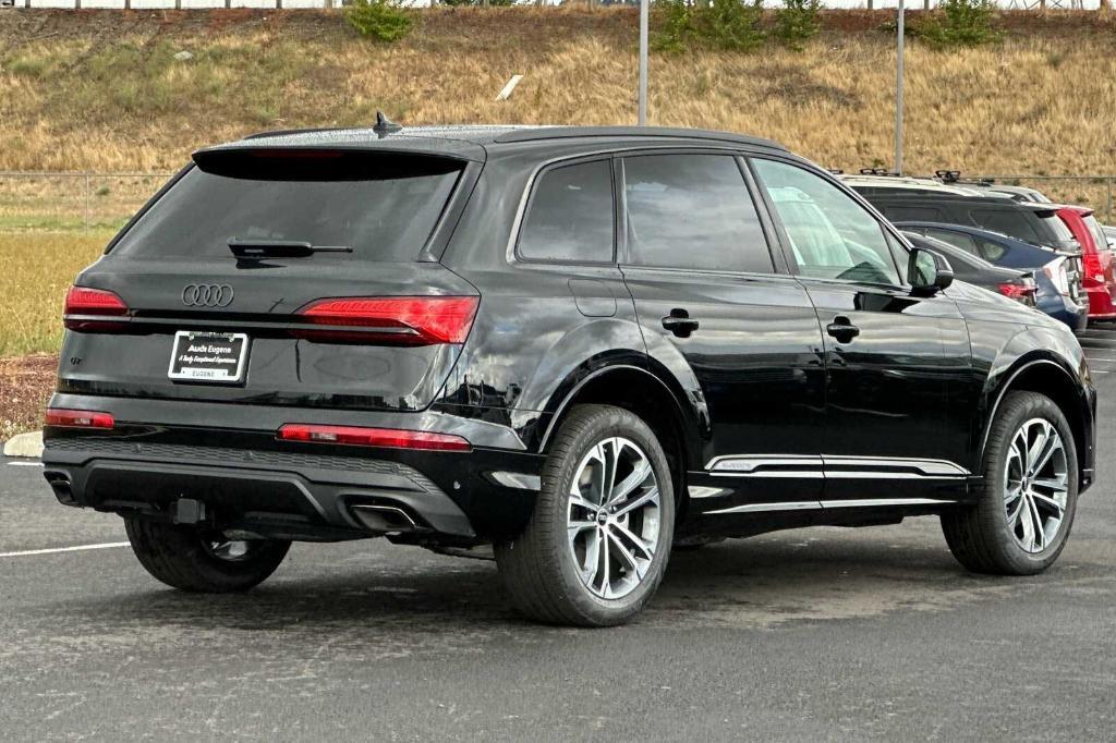 new 2025 Audi Q7 car, priced at $68,920