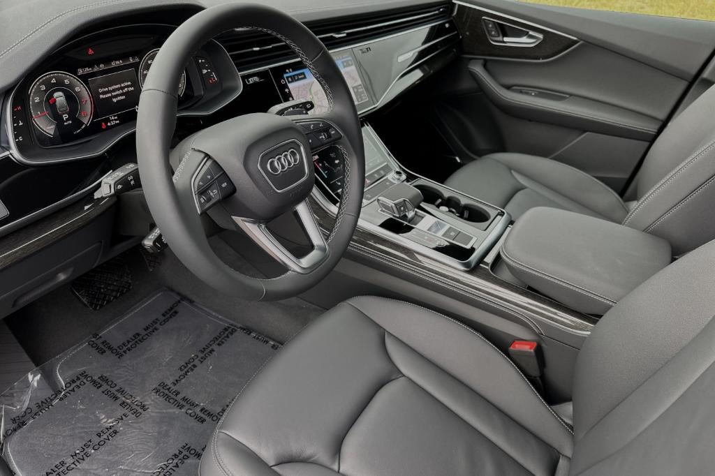 new 2025 Audi Q7 car, priced at $68,920