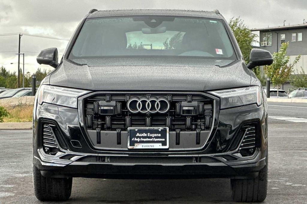 new 2025 Audi Q7 car, priced at $68,920