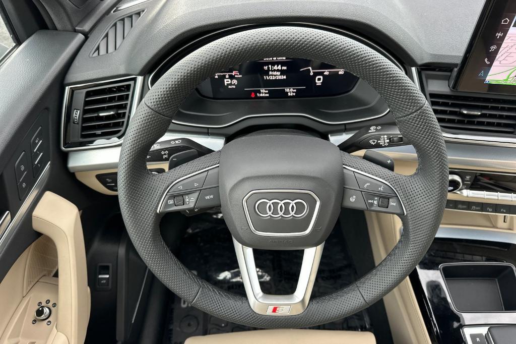 new 2025 Audi Q5 car, priced at $59,900