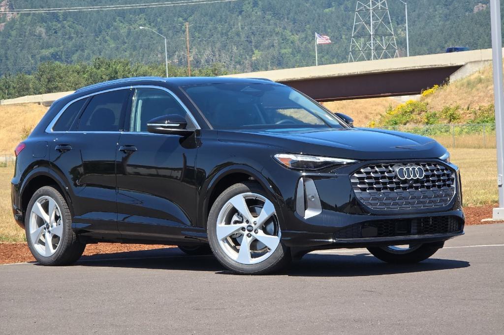 new 2025 Audi Q5 car, priced at $64,250