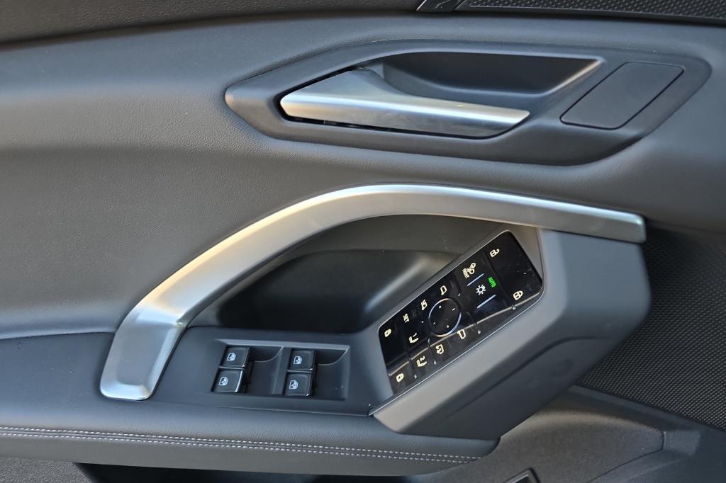 new 2025 Audi Q5 car, priced at $61,250