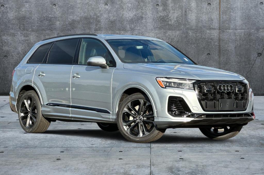 new 2025 Audi Q7 car, priced at $70,540