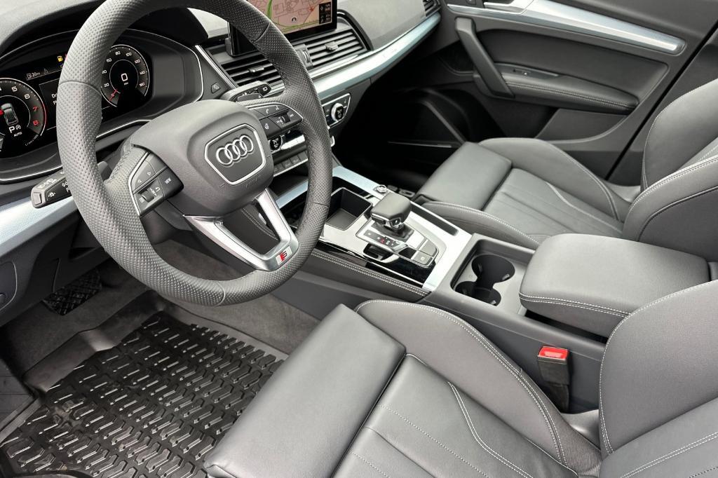 new 2025 Audi Q5 car, priced at $55,250