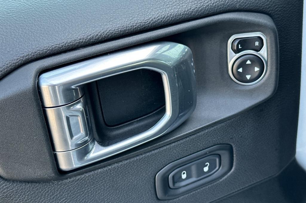 used 2021 Jeep Wrangler Unlimited car, priced at $32,391