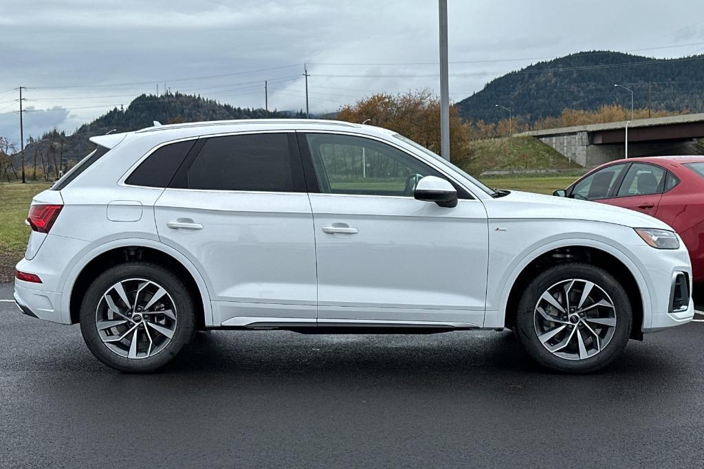 new 2025 Audi Q5 car, priced at $47,555