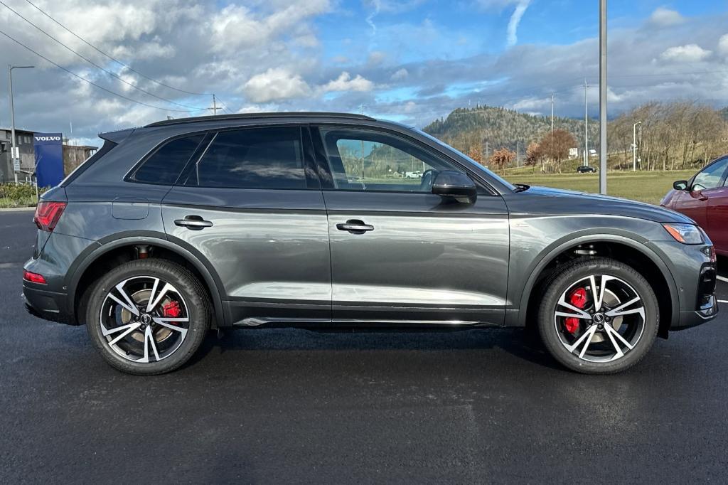 new 2025 Audi Q5 car, priced at $59,450