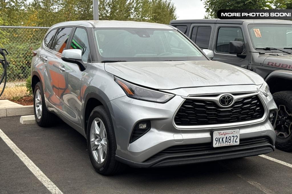 used 2024 Toyota Highlander car, priced at $40,988