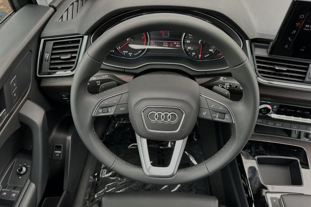 new 2025 Audi Q5 car, priced at $48,150