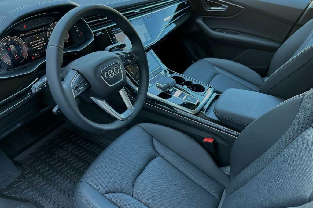 new 2024 Audi Q7 car, priced at $76,110