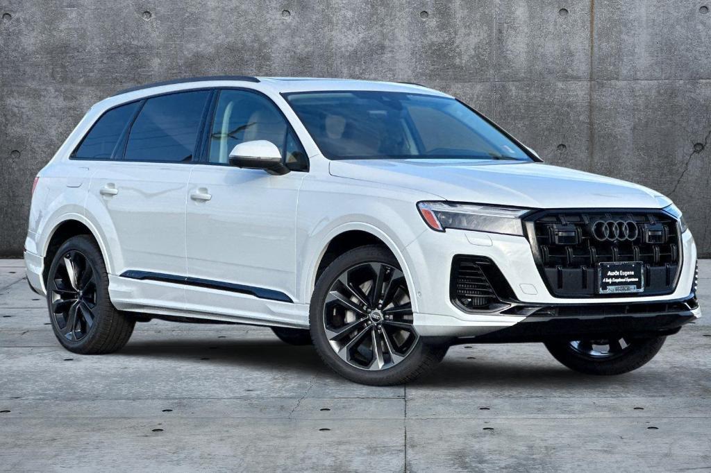 new 2025 Audi Q7 car, priced at $66,945