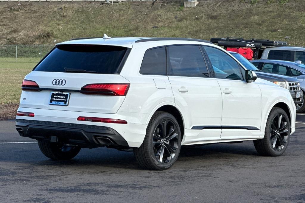 new 2025 Audi Q7 car, priced at $66,945