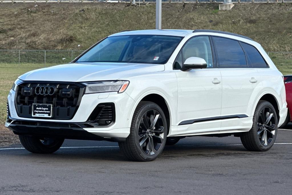 new 2025 Audi Q7 car, priced at $66,945