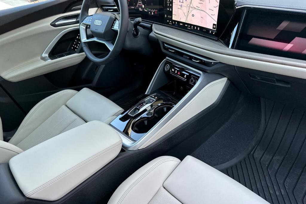 new 2025 Audi Q5 car, priced at $64,250