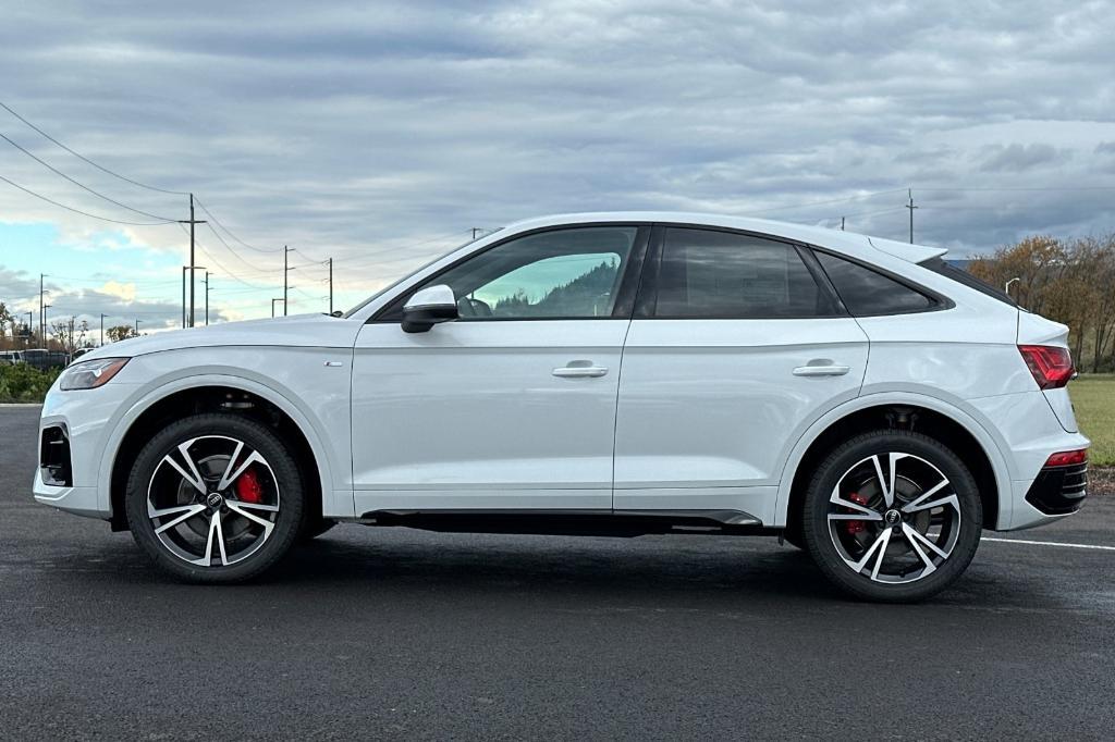 new 2025 Audi Q5 car, priced at $60,300