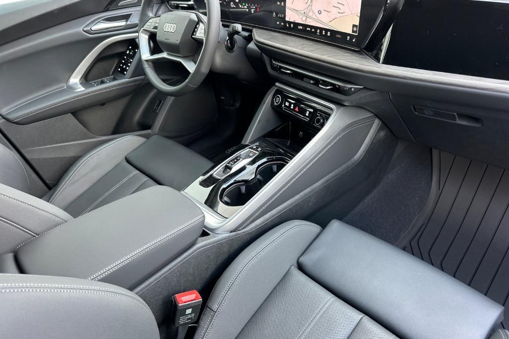 new 2025 Audi Q5 car, priced at $61,300