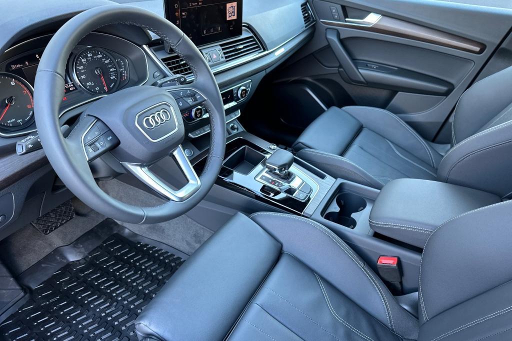 new 2025 Audi Q5 car, priced at $48,150