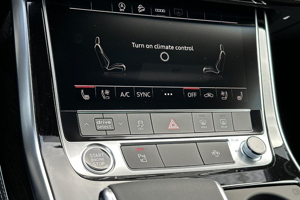 new 2025 Audi Q8 car, priced at $82,560