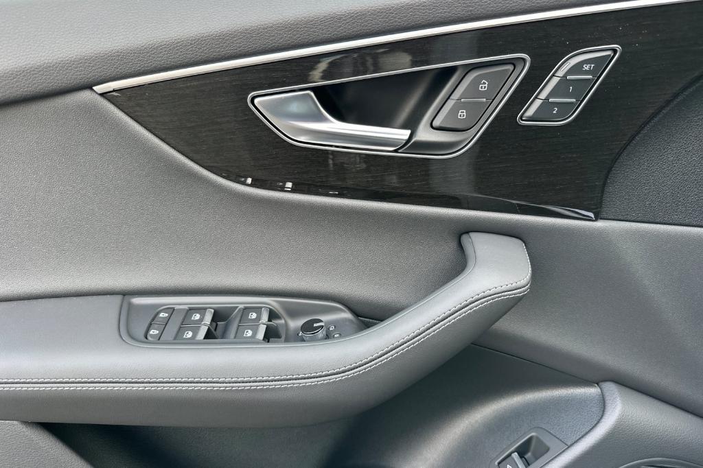 new 2025 Audi Q8 car, priced at $82,560