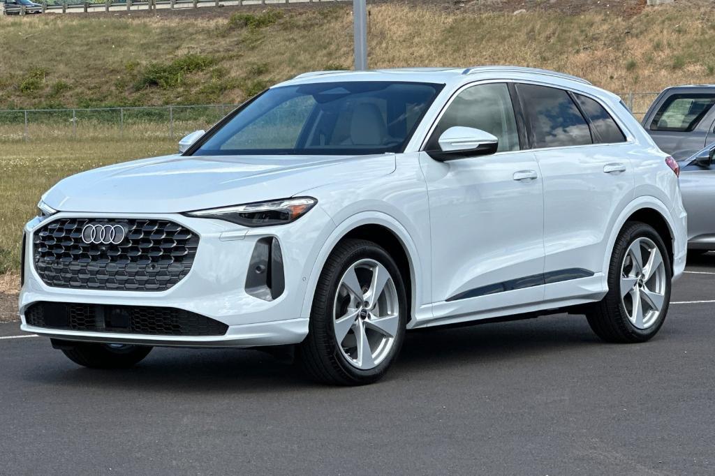 new 2025 Audi Q5 car, priced at $64,250