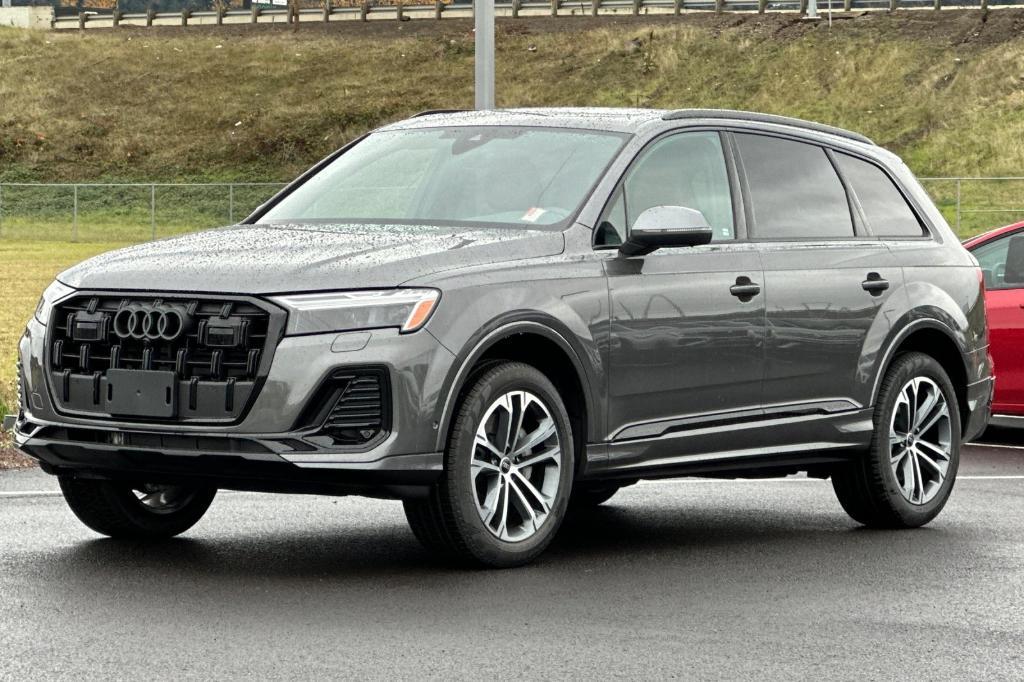 new 2025 Audi Q7 car, priced at $65,300