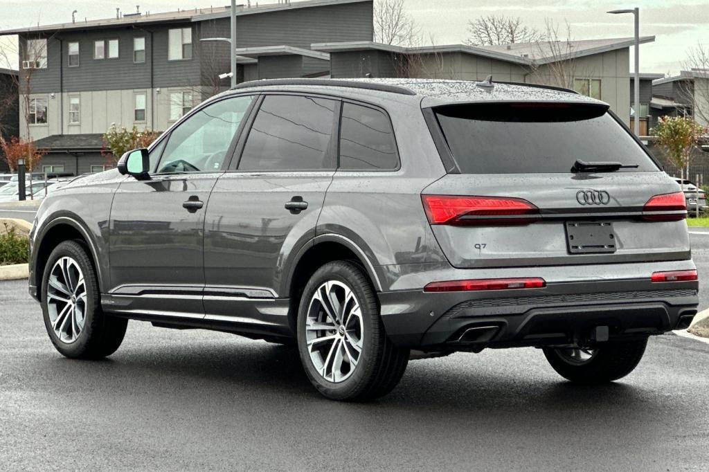 new 2025 Audi Q7 car, priced at $65,300