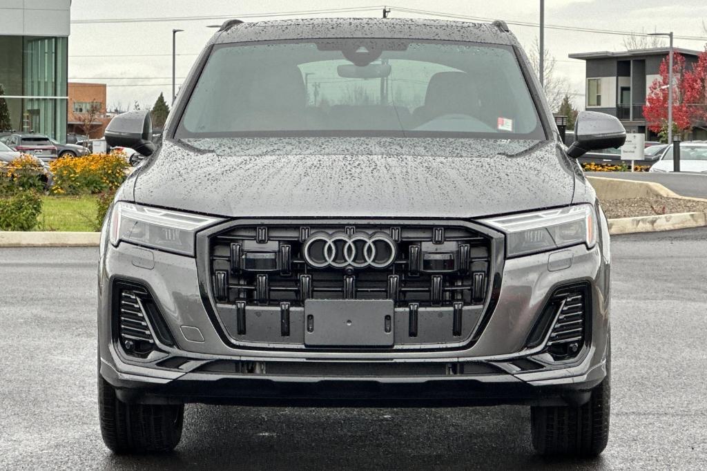 new 2025 Audi Q7 car, priced at $65,300