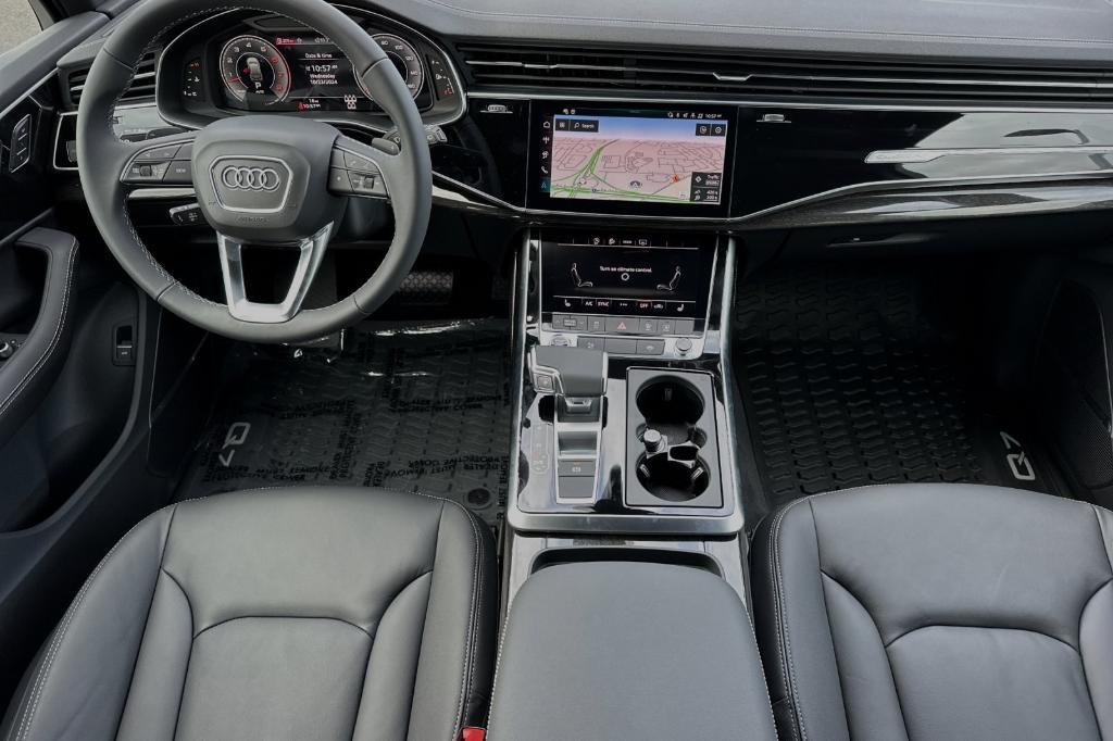 new 2025 Audi Q7 car, priced at $68,500