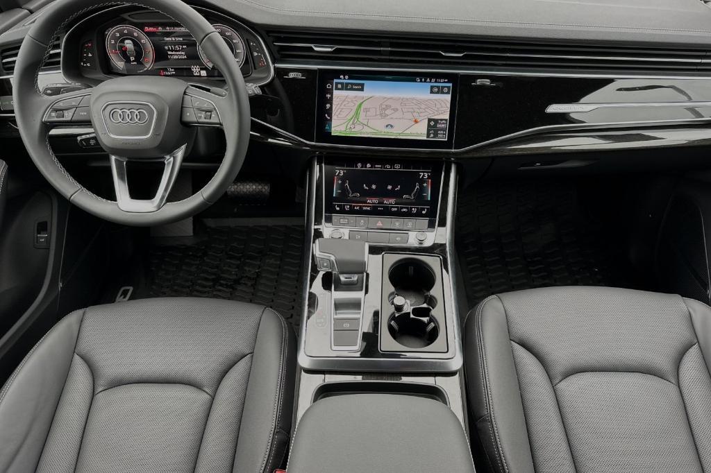 new 2025 Audi Q7 car, priced at $67,690