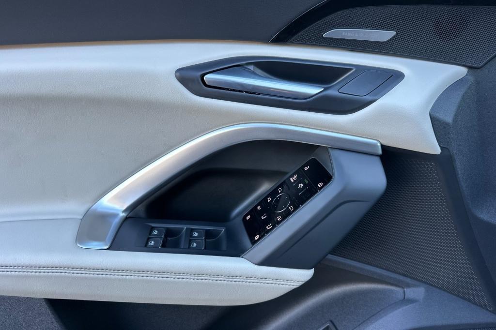 new 2025 Audi Q5 car, priced at $59,590