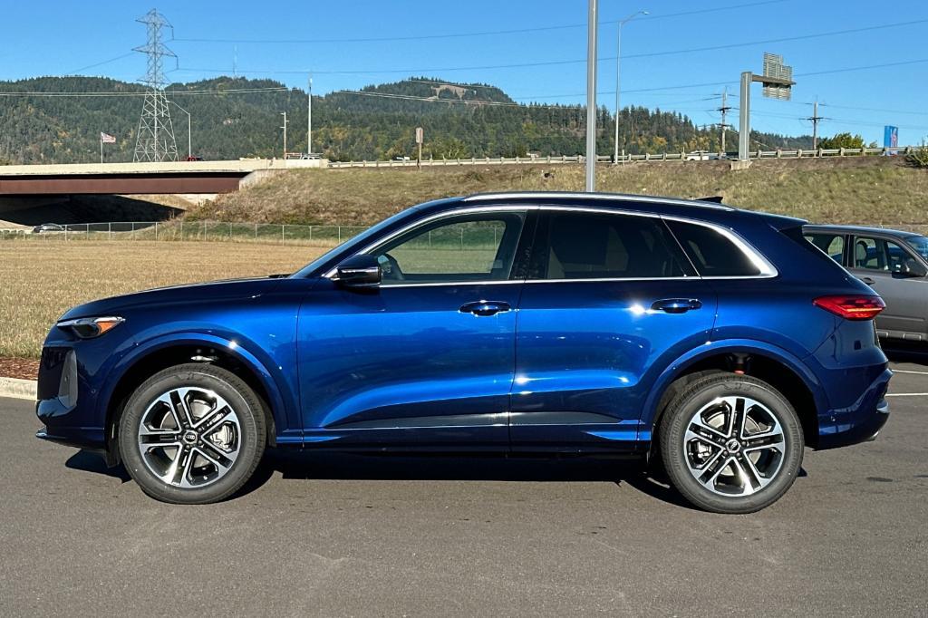 new 2025 Audi Q5 car, priced at $59,590