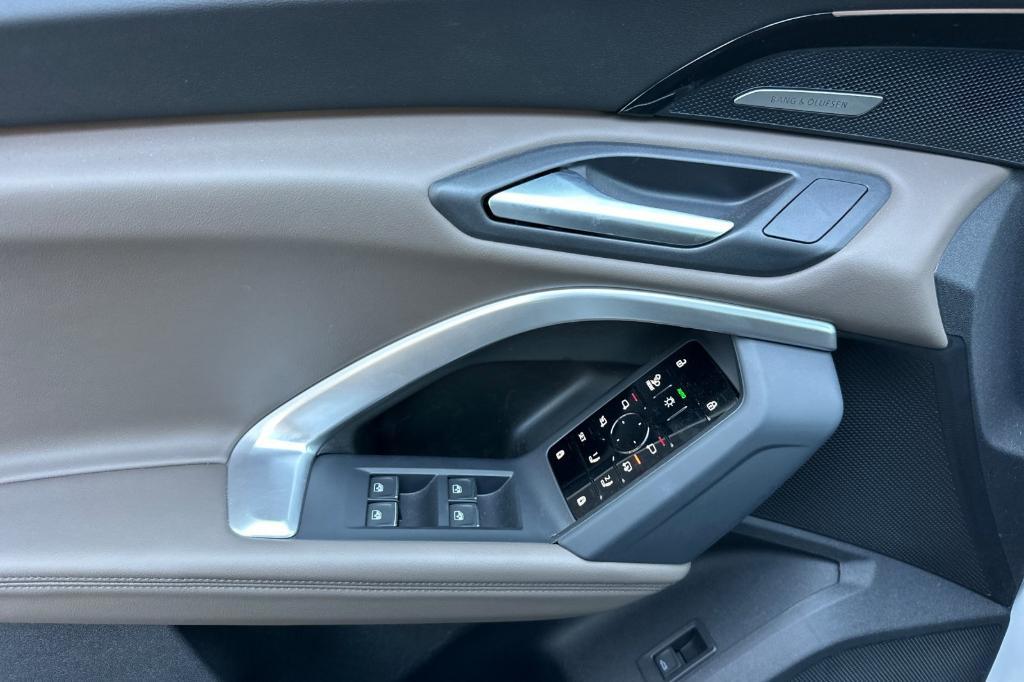 new 2025 Audi Q5 car, priced at $61,300