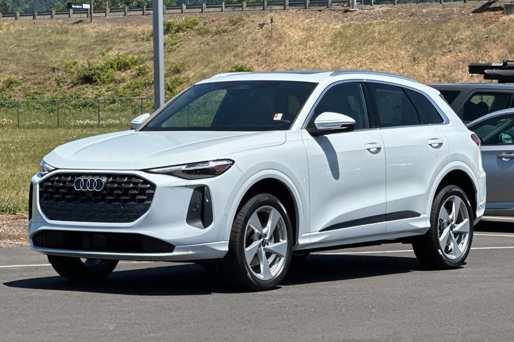 new 2025 Audi Q5 car, priced at $61,300