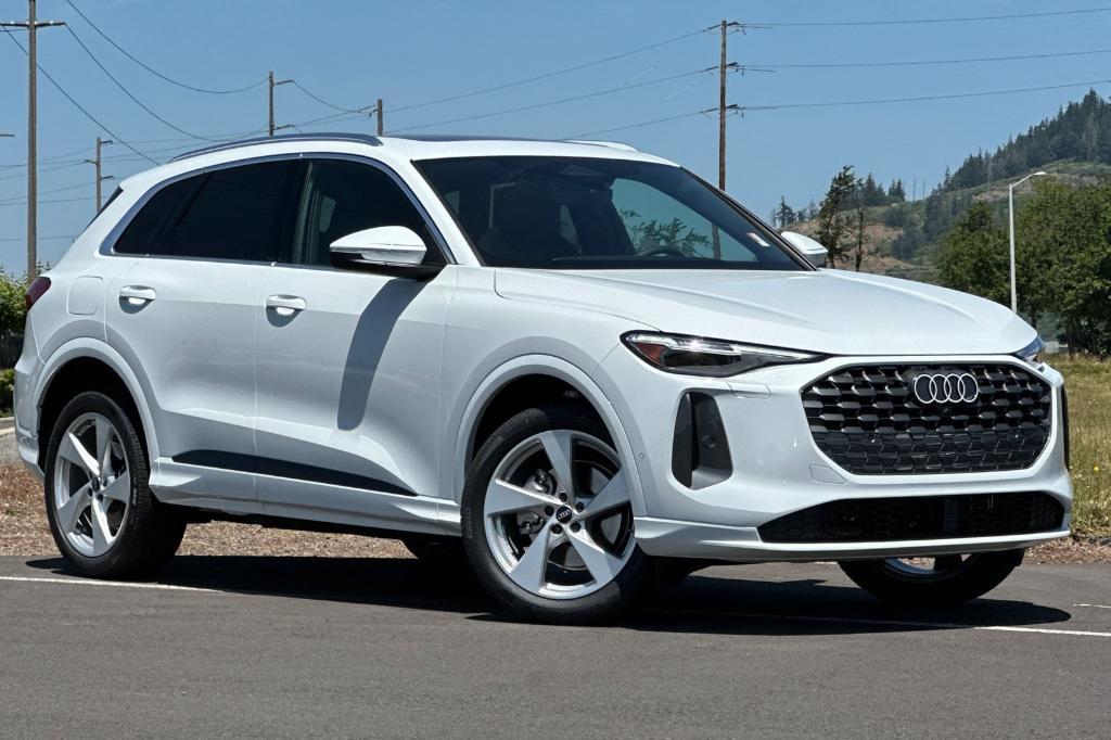 new 2025 Audi Q5 car, priced at $61,300