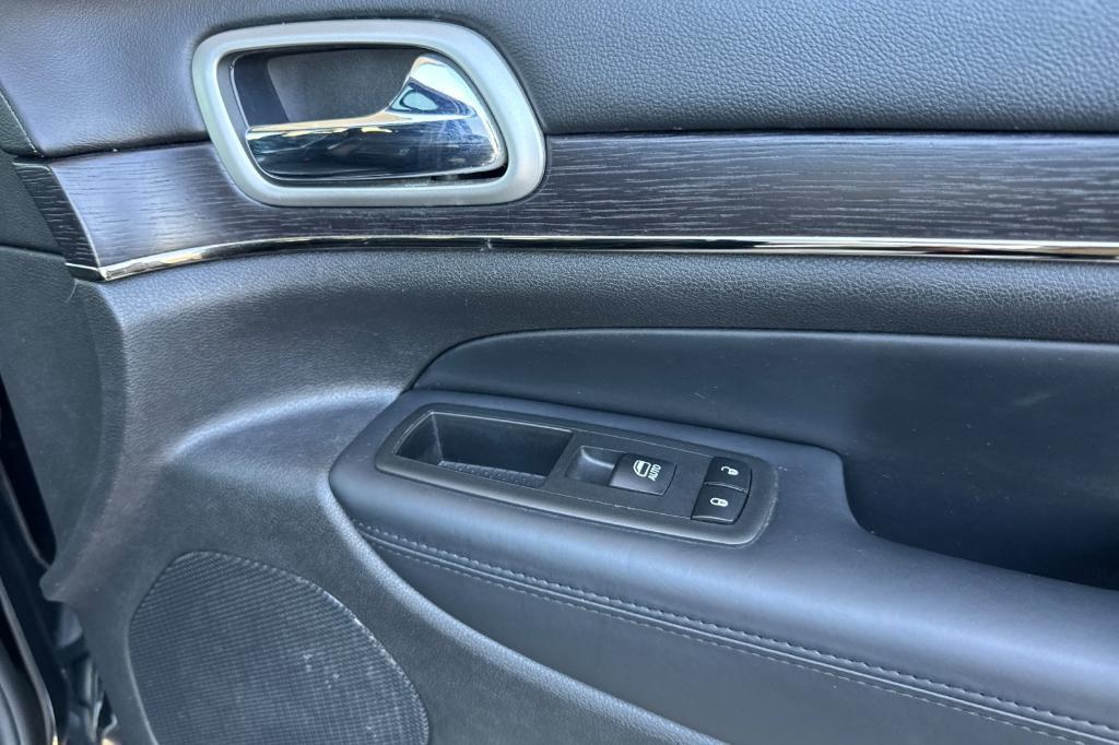 used 2018 Jeep Grand Cherokee car, priced at $23,987