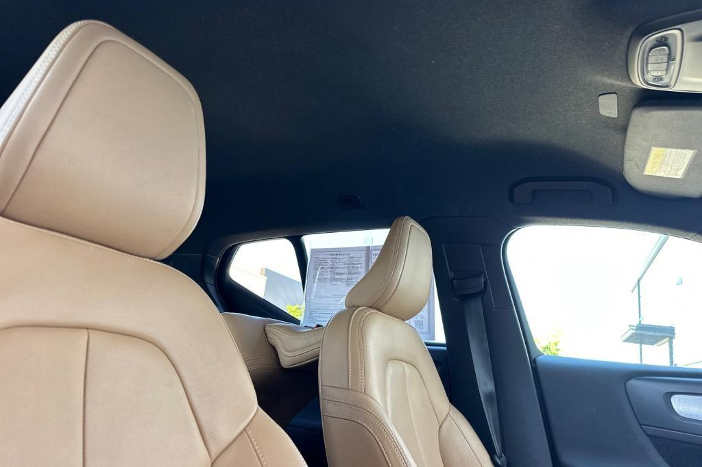 used 2020 Volvo XC40 car, priced at $17,995