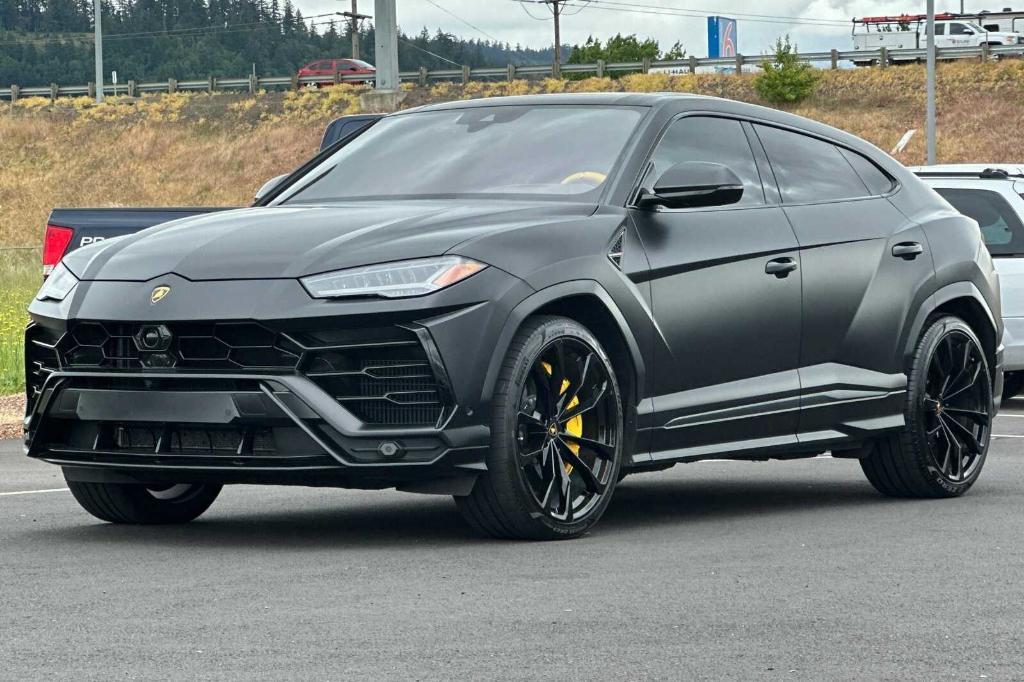 used 2022 Lamborghini Urus car, priced at $229,999