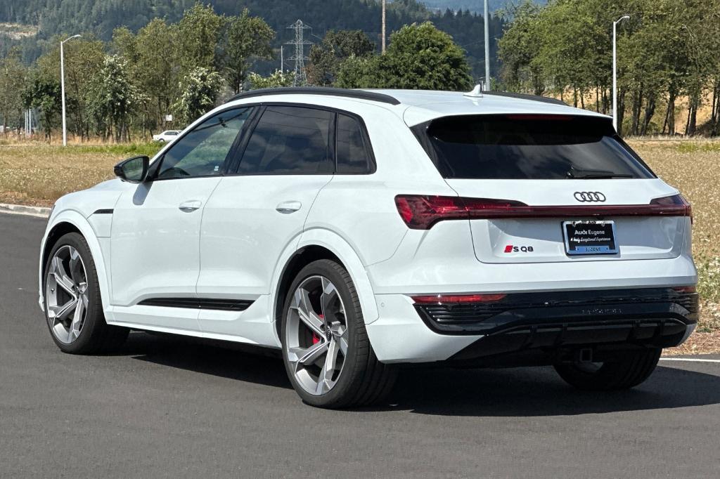 new 2024 Audi SQ8 e-tron car, priced at $86,780