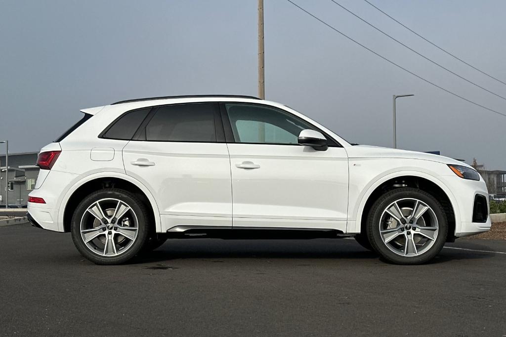 new 2025 Audi Q5 car, priced at $49,555